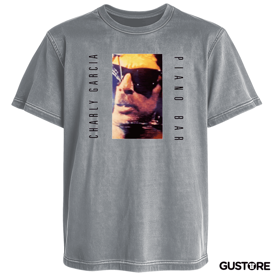 Polera desgastada Piano bar