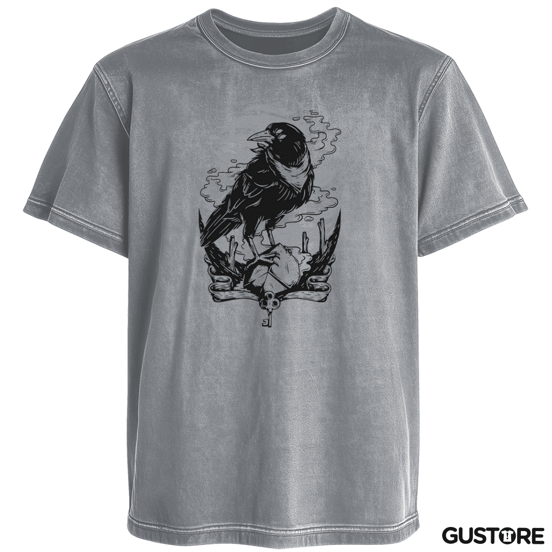 Polera desgastada Cuervo