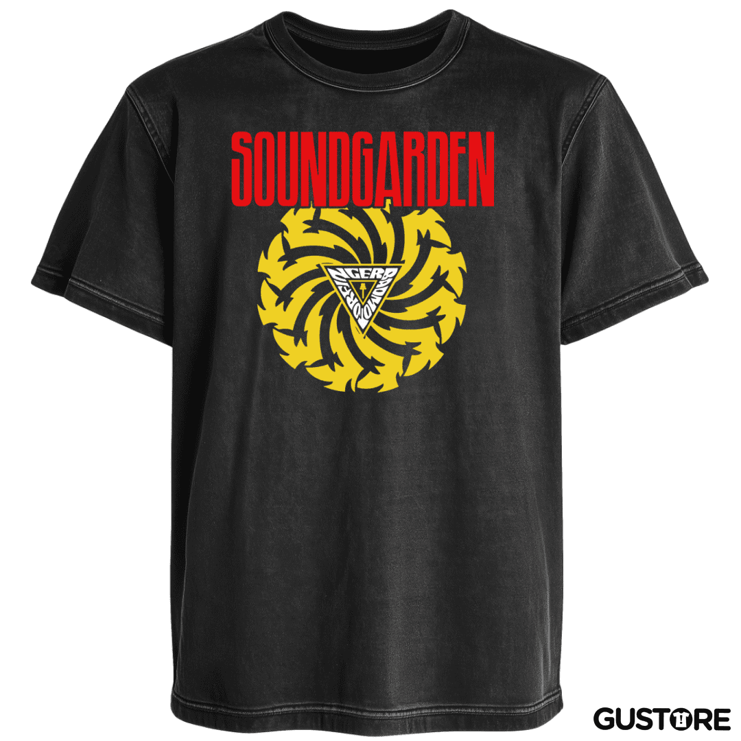 Polera desgastada Badmotorfinger