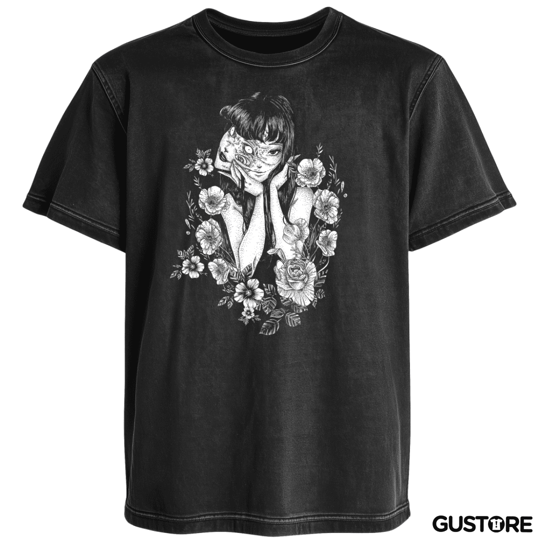 Polera desgastada Tomie