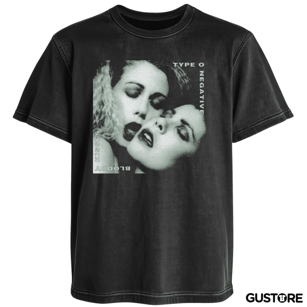 Polera desgastada Bloody Kisses