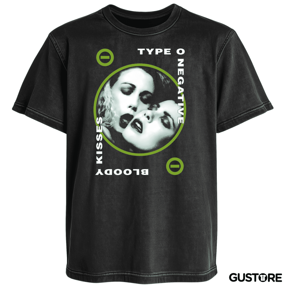 Polera desgastada Bloody Kisses II
